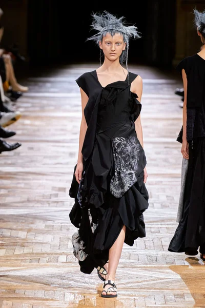 Look 38
